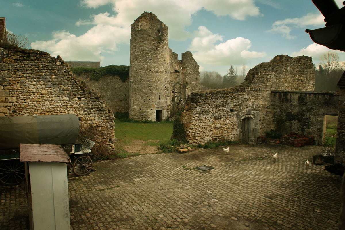 chateau des deux tours