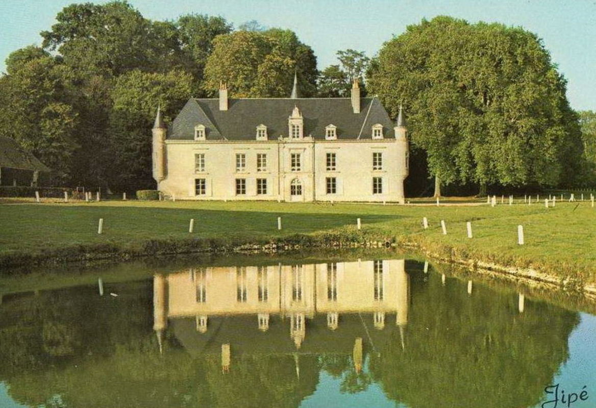 Dartagnans Restauration de la tour du Château de Monhoudou